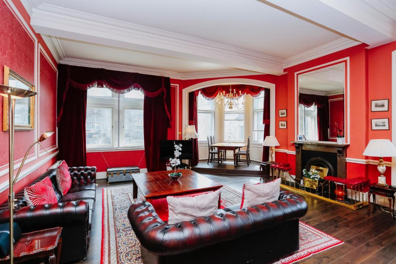 Royal Mile Mansions 14 Appartamento Edimburgo Esterno foto