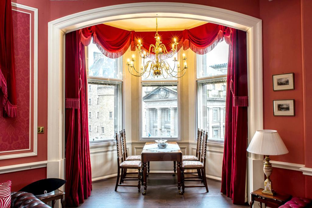 Royal Mile Mansions 14 Appartamento Edimburgo Esterno foto
