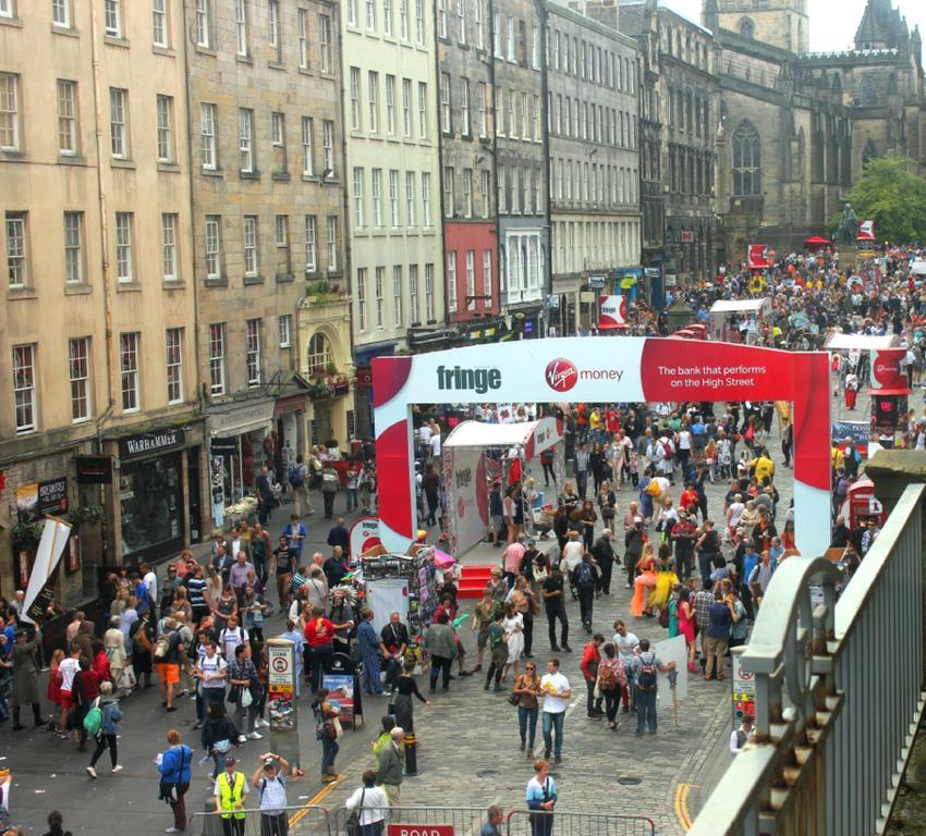 Royal Mile Mansions 14 Appartamento Edimburgo Esterno foto